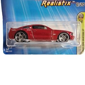 Hot Wheels 2005 Red Ford Mustang Realistix GT‎ New 6/20 L2